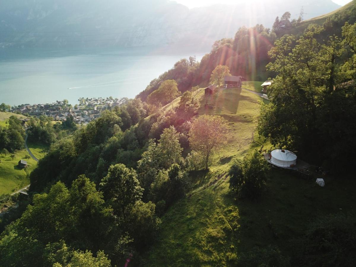 Panorama Jurte Ueber Dem Uri-See A Hotel Sisikon Luaran gambar